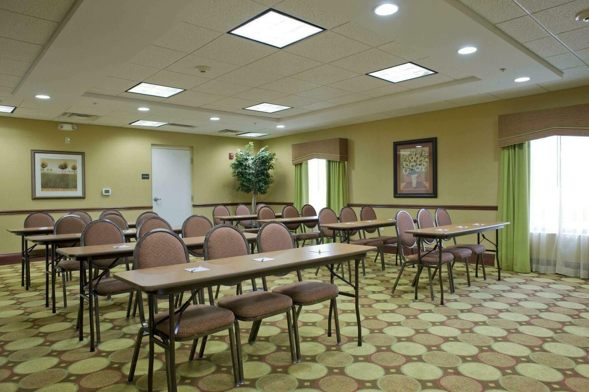 Hampton Inn Knoxville-East Bisnis foto